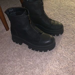 Black Boots- Gianni Bini Chunky